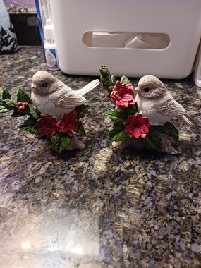 Source Unknown White Bird Figurines with Red Flowers and Green Leaves